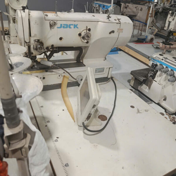 Máy may thùa khuy bằng jack điện tử