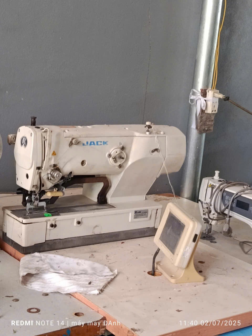 Máy may thùa khuy bằng jack điện tử - Ảnh 4