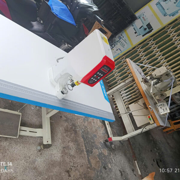 Máy dập nút điện