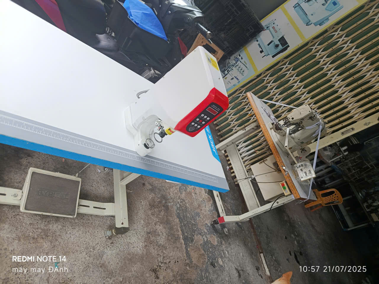 Máy dập nút điện